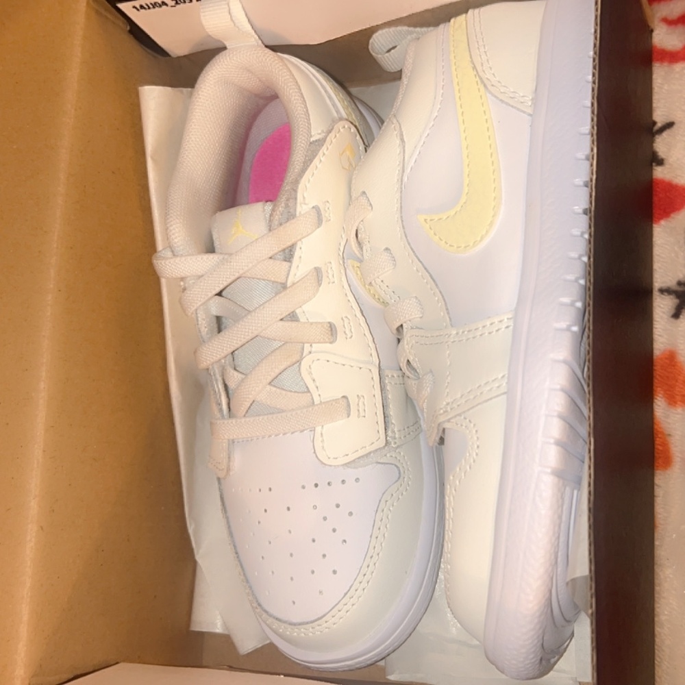 Toddler shoes
